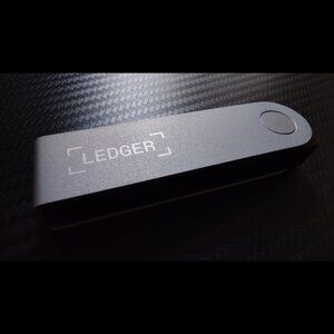 Ledger Nano X Crypto Hardware Wallet - Bluetooth and USB-C